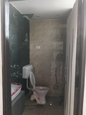 Bathroom in 1 BHK Builder Floor at Himanshu Apartments, Rajendra Nagar – for Sale