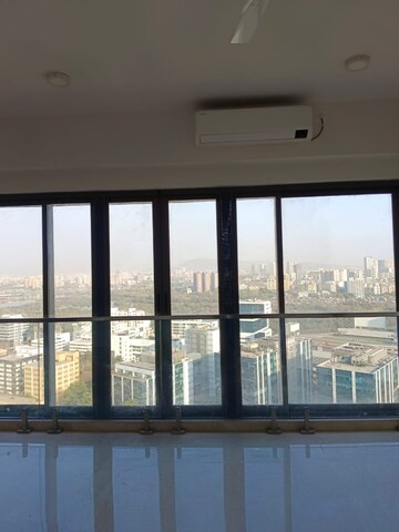 Room in 4 BHK Apartment at Adani Ten BKC, Bandra East – for Rent