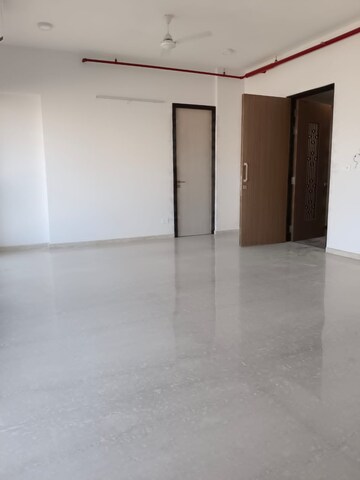 Room in 4 BHK Apartment at Adani Ten BKC, Bandra East – for Rent