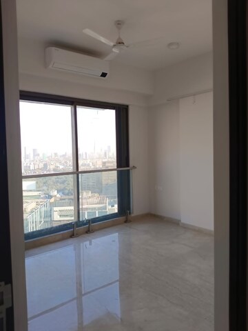 Room in 4 BHK Apartment at Adani Ten BKC, Bandra East – for Rent
