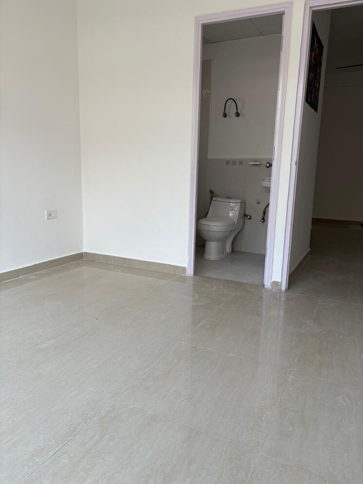 Room, pyramid-urban-homes 2 Bedroom 601 Sq.Ft. Apartment In Sector 70a Gurgaon 8386075