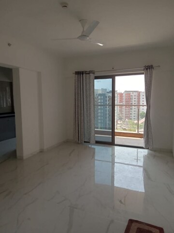 Room in 2 BHK Apartment at Welworth Paradise, Baner – for Rent