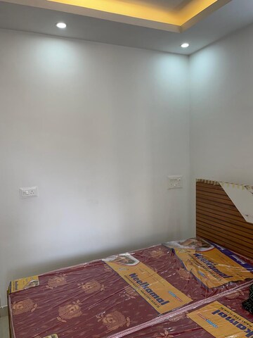 Room in 1 RK Apartment at Emaar Emerald Floors Premier, Sector 65 – for Rent