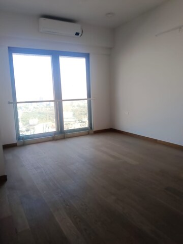 Room in 3 BHK Apartment at Adani Ten BKC, Bandra East – for Rent