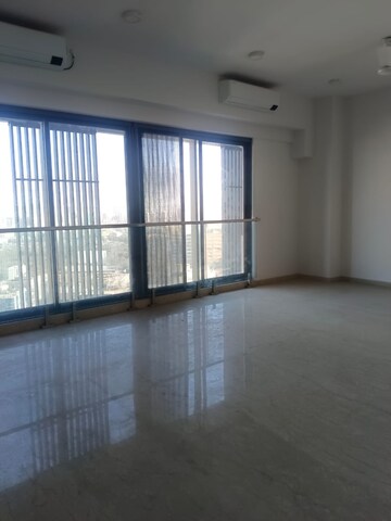 Room in 3 BHK Apartment at Adani Ten BKC, Bandra East – for Rent