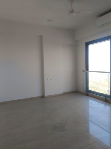 Room in 3 BHK Apartment at Adani Ten BKC, Bandra East – for Rent