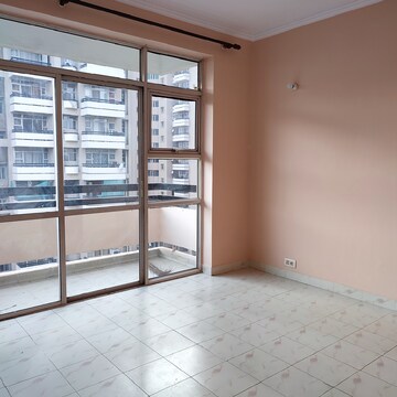 Balcony in 4 BHK Apartment at Ansal Sushant Estate, Sector 52 – for Rent