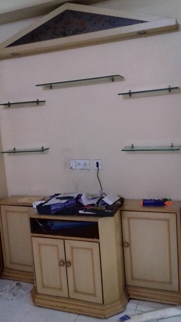 Furnished Amenities in 3 BHK Apartment at Nbcc Vibgyor Towers, Rajarhat New Town – for Rent