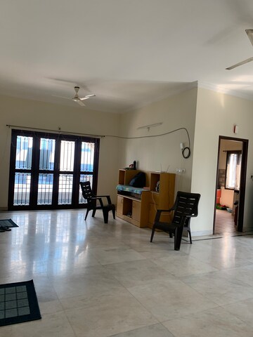 Staircase in 3 BHK Apartment at Monte Carlo Apartments, Hi Tech City – for Rent