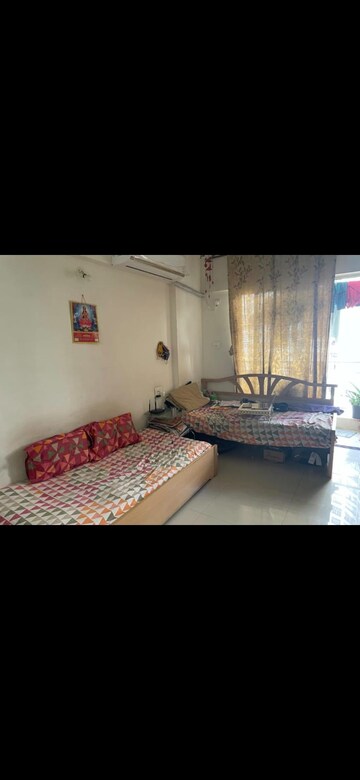 Bedroom in 1 BHK Apartment at Amanora Desire Tower, Magarpatta Road – for Rent