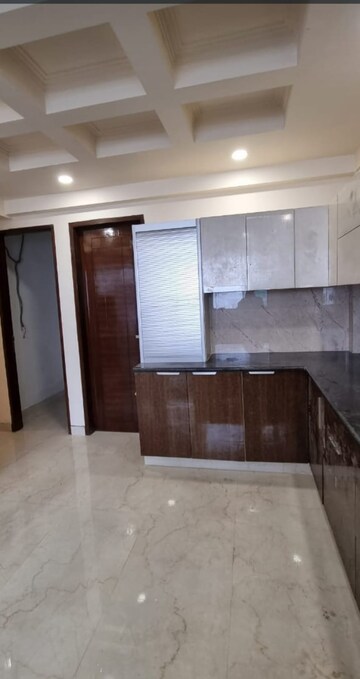 Kitchen in 4 BHK Builder Floor at Unitech South City II, Sector 50 – for Rent