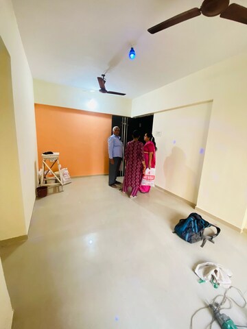 1 BHK Apartment For Rent in UK Iridium, Kandivali East