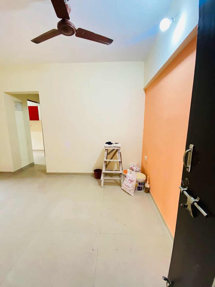 Room, uk-iridium 1 Bedroom 410 Sq.Ft. Apartment In Kandivali East Mumbai 8386234