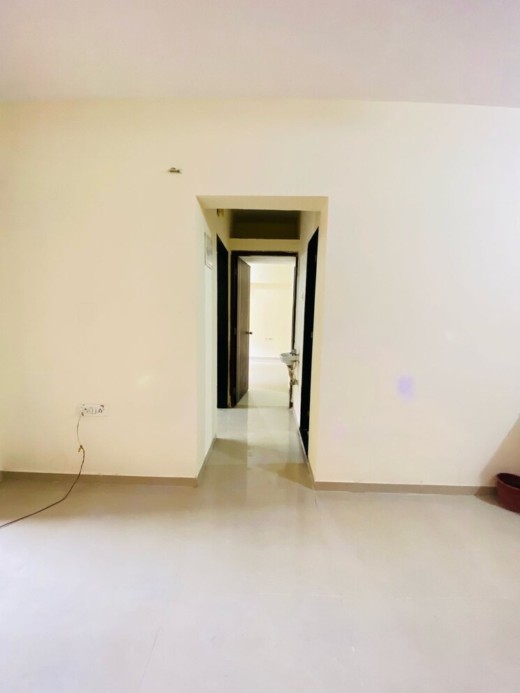 Room, uk-iridium 1 Bedroom 410 Sq.Ft. Apartment In Kandivali East Mumbai 8386234