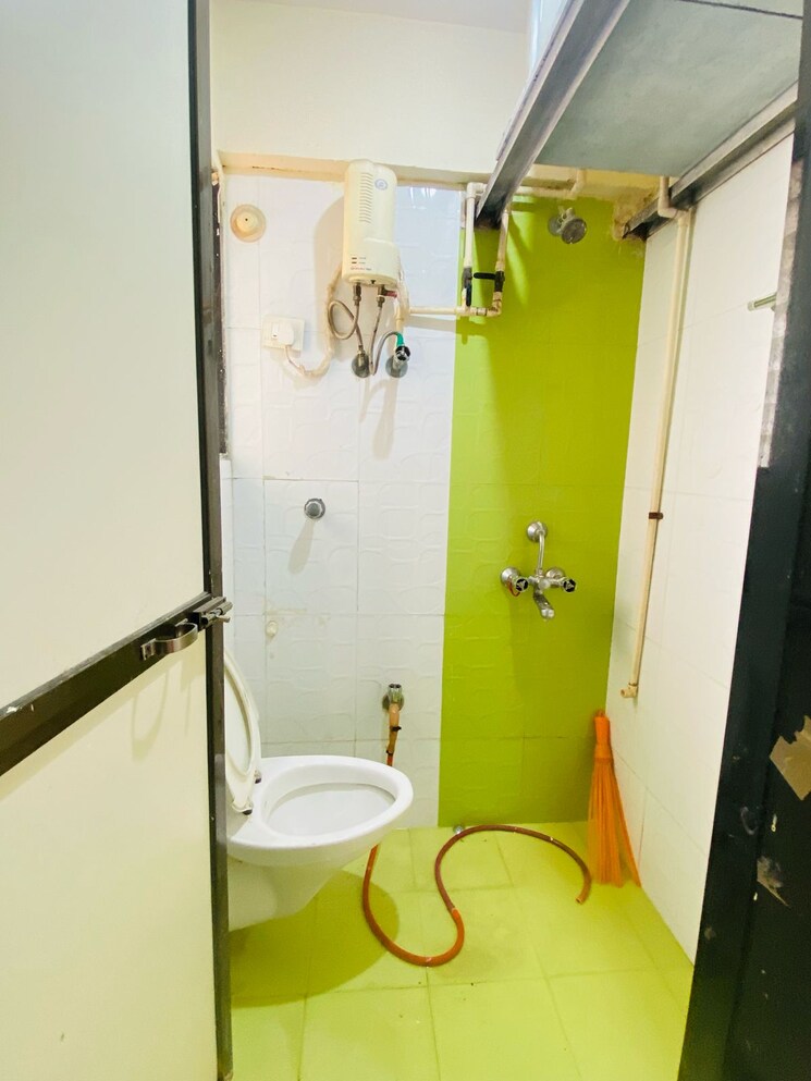 Team Area, uk-iridium 1 Bedroom 410 Sq.Ft. Apartment In Kandivali East Mumbai 8386234