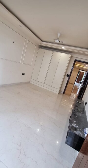 Balcony in 3 BHK Builder Floor at Unitech South City II, Sector 50 – for Rent