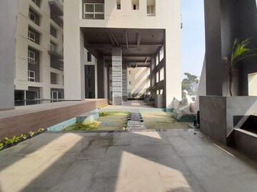 Parking in 3.5 BHK Apartment at Jain Dream One, New Town – for Rent