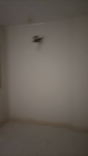 Room in 3 BHK Builder Floor at Paschim Vihar – for Sale