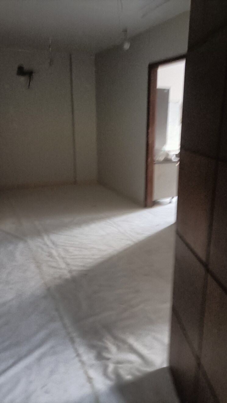 Room, paschim vihar 3 Bedroom 100 Sq.Yd. Builder Floor In Paschim Vihar Delhi 8386290