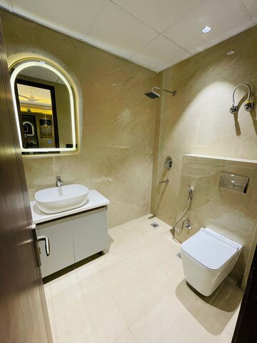 Bathroom in 4 BHK Builder Floor at Unitech South City 1, South City 1 – for Sale