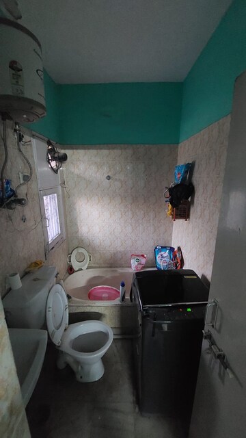 Furnished Amenities in 2.5 BHK Builder Floor at SS Mayfield Gardens, Sector 51 – for Rent