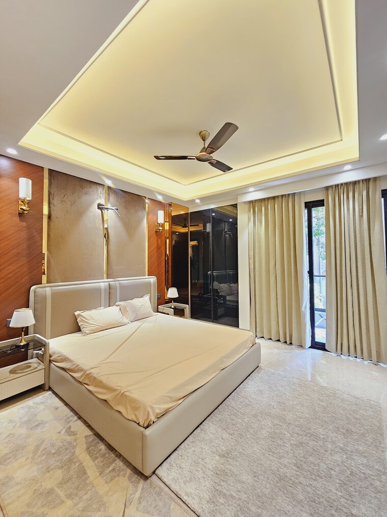 Bedroom, auram-floor 4 Bedroom 240 Sq.Yd. Builder Floor In South City 2 Gurgaon 8386324