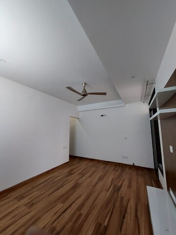 Room in 2 BHK Apartment at Golden Sand Apartments, Dhakoli Village – for Rent