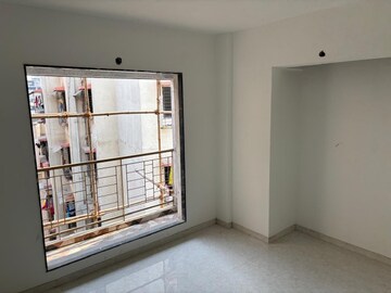 Room in 2 BHK Apartment at Piramal Vaikunth, Balkum Pada – for Sale