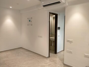 Room in 1 BHK Apartment at Hiranandani Regent Hill, Powai – for Rent
