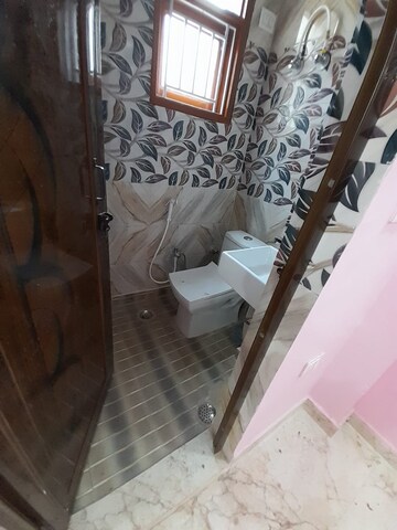 Balcony in 3 BHK Builder Floor at Dwarka Mor – for Rent