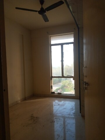 Room in 2 BHK Apartment at Conscient Habitat, Sector 99a – for Rent