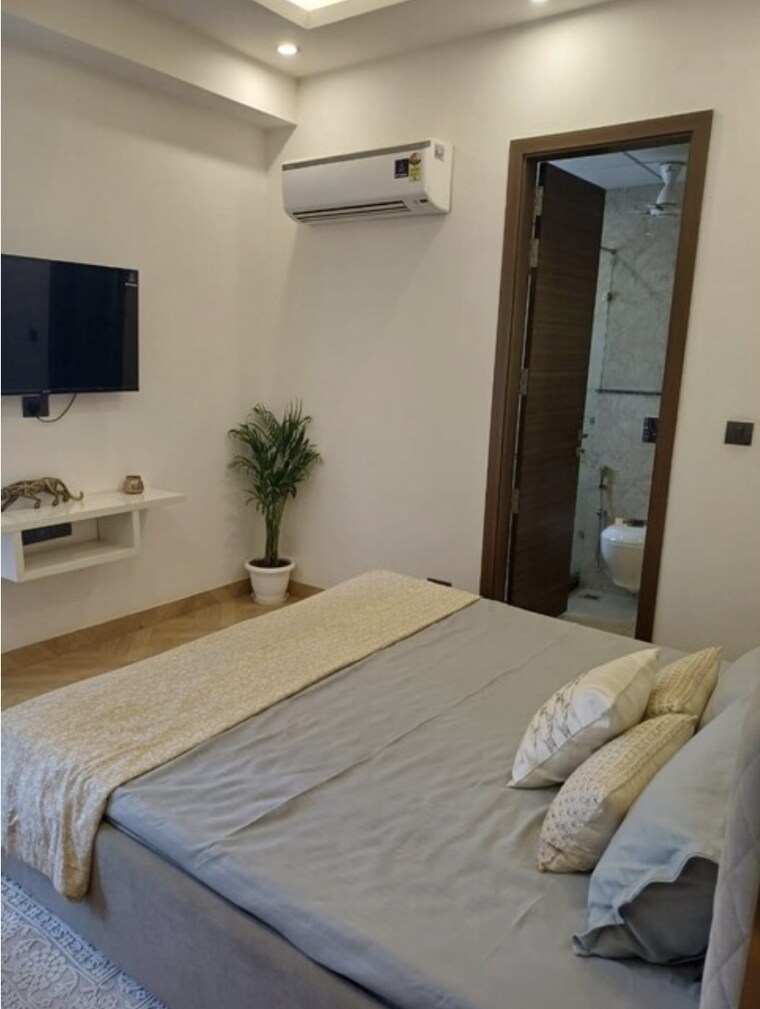 Bedroom, sector 71 3 Bedroom 1620 Sq.Ft. Builder Floor In Sector 71 Gurgaon 8386457