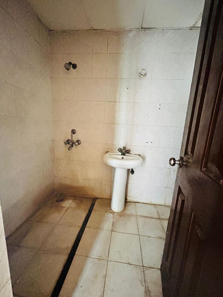 Bathroom, tdi-city-kingsbury 3 Bedroom 1625 Sq.Ft. Apartment In Kundli Sonipat 8386461