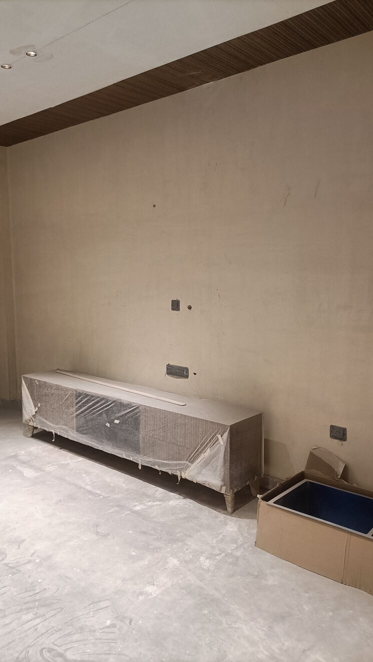 Bathroom, paschim vihar 3.5 Bedroom 150 Sq.Yd. Builder Floor In Paschim Vihar Delhi 8386501