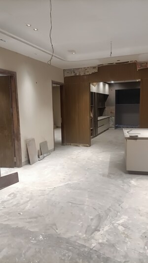 Room in 3.5 BHK Builder Floor at Paschim Vihar – for Sale