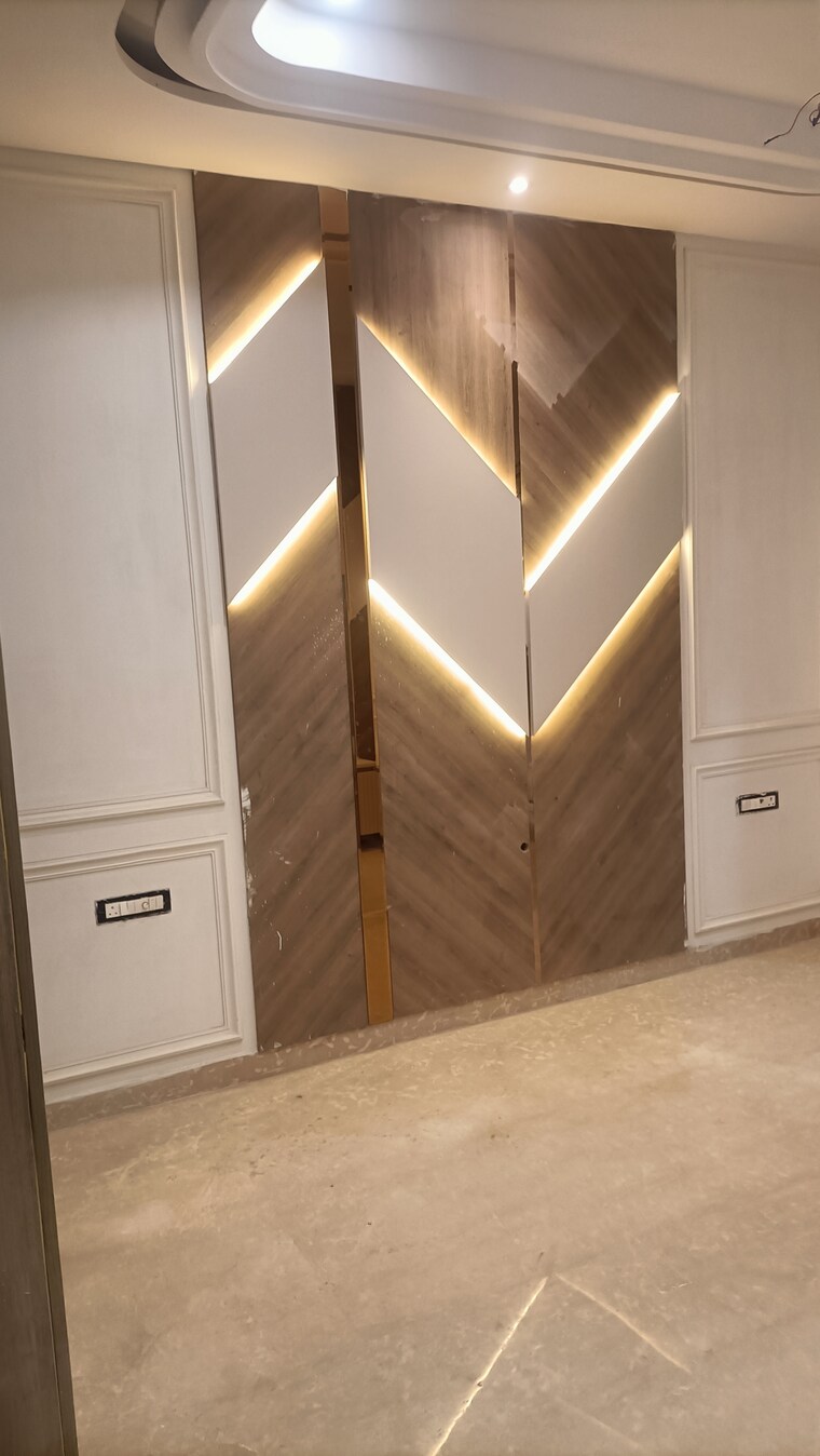 Room, paschim vihar 3.5 Bedroom 200 Sq.Yd. Builder Floor In Paschim Vihar Delhi 8386518