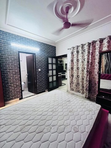 Bedroom in 2 BHK Apartment at Saket – for Rent