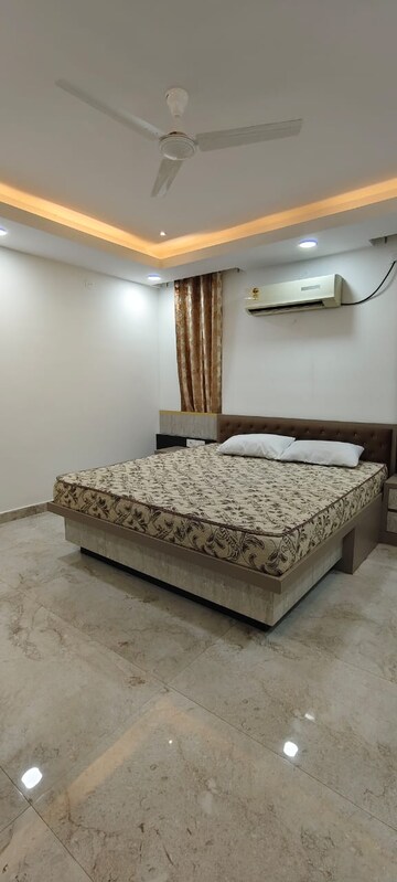 Bedroom in 3 BHK Apartment at Banjara Hills – for Rent