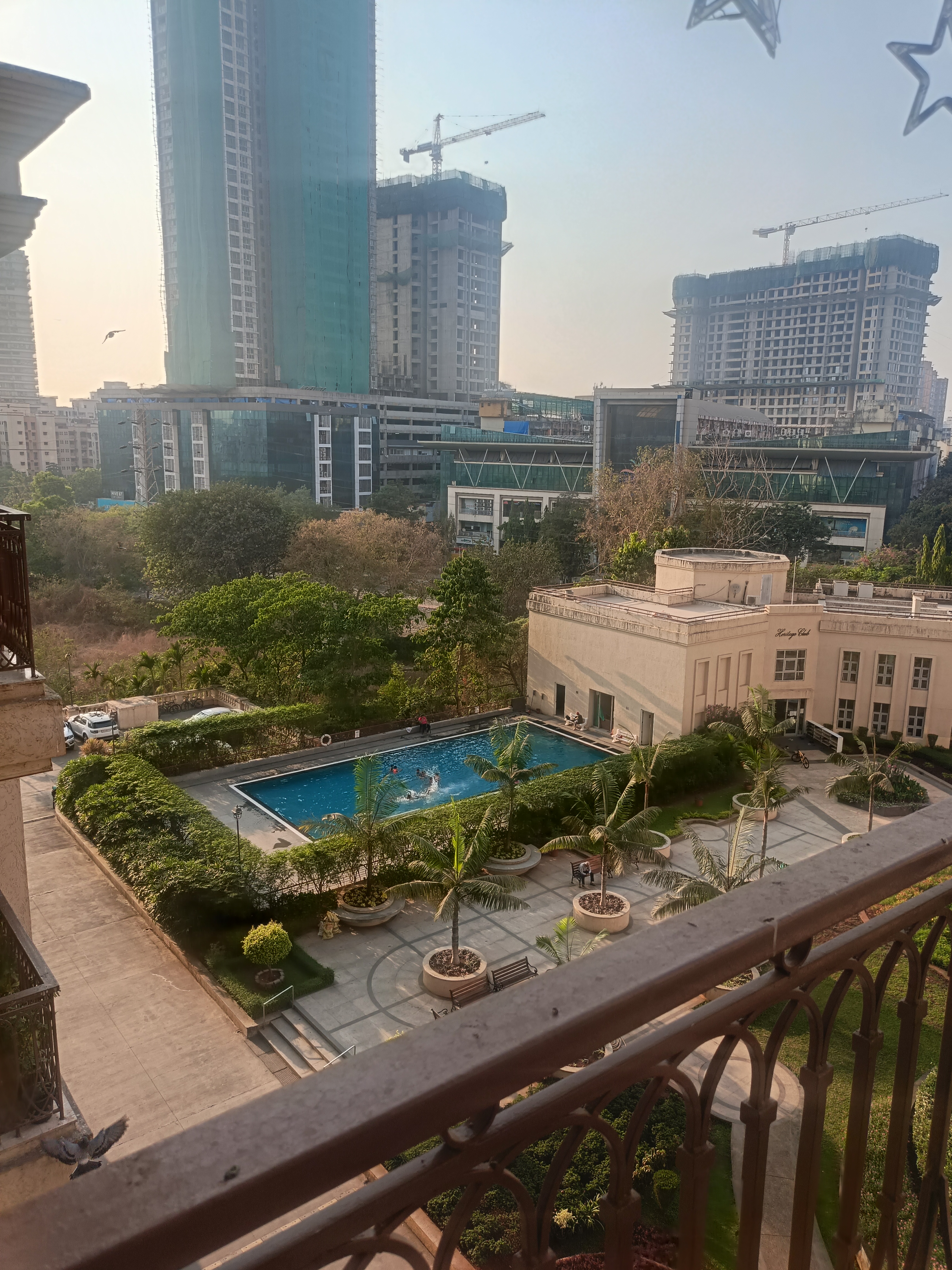 3 BHK + Extra Room Apartment For Sale in Hiranandani Heritage
