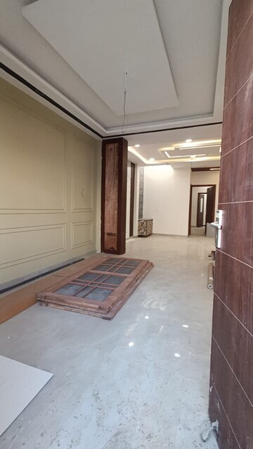 Room in 3 BHK Independent House at Arsha Madhav Greens, Gomti Nagar – for Sale