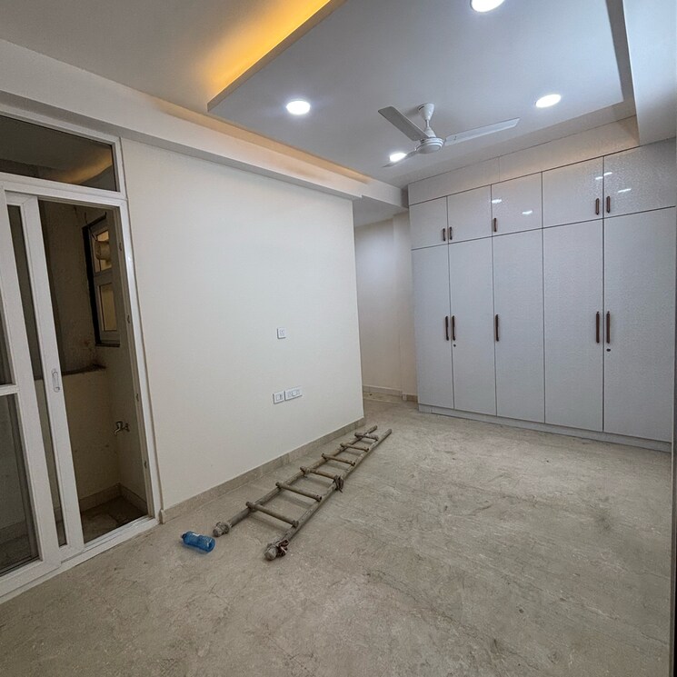 Room, safdarjang enclave 3 Bedroom 1800 Sq.Ft. Builder Floor In Safdarjang Enclave Delhi 8386747