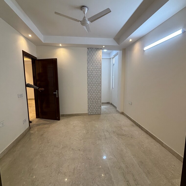 Room, safdarjang enclave 3 Bedroom 1800 Sq.Ft. Builder Floor In Safdarjang Enclave Delhi 8386747