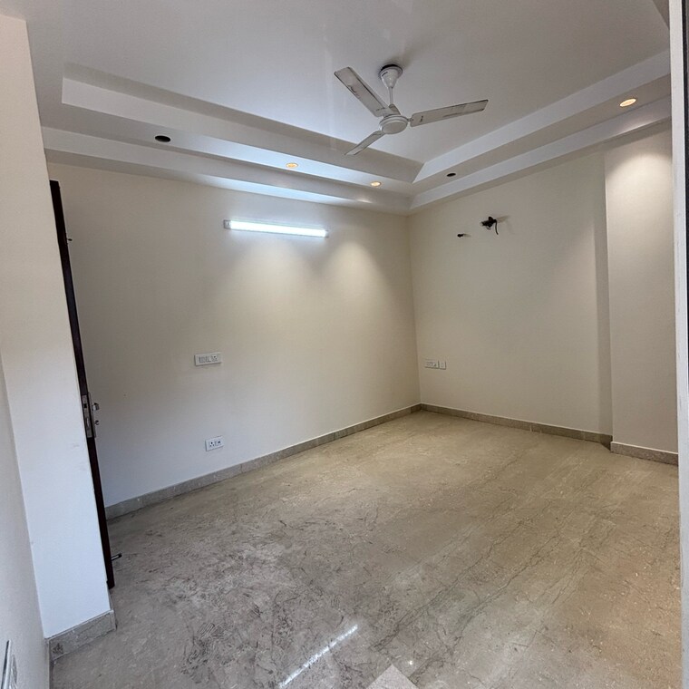 Room, safdarjang enclave 3 Bedroom 1800 Sq.Ft. Builder Floor In Safdarjang Enclave Delhi 8386747