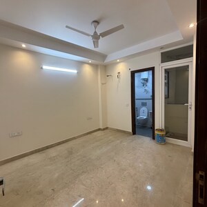 Room in 3 BHK Builder Floor at Safdarjang Enclave – for Sale