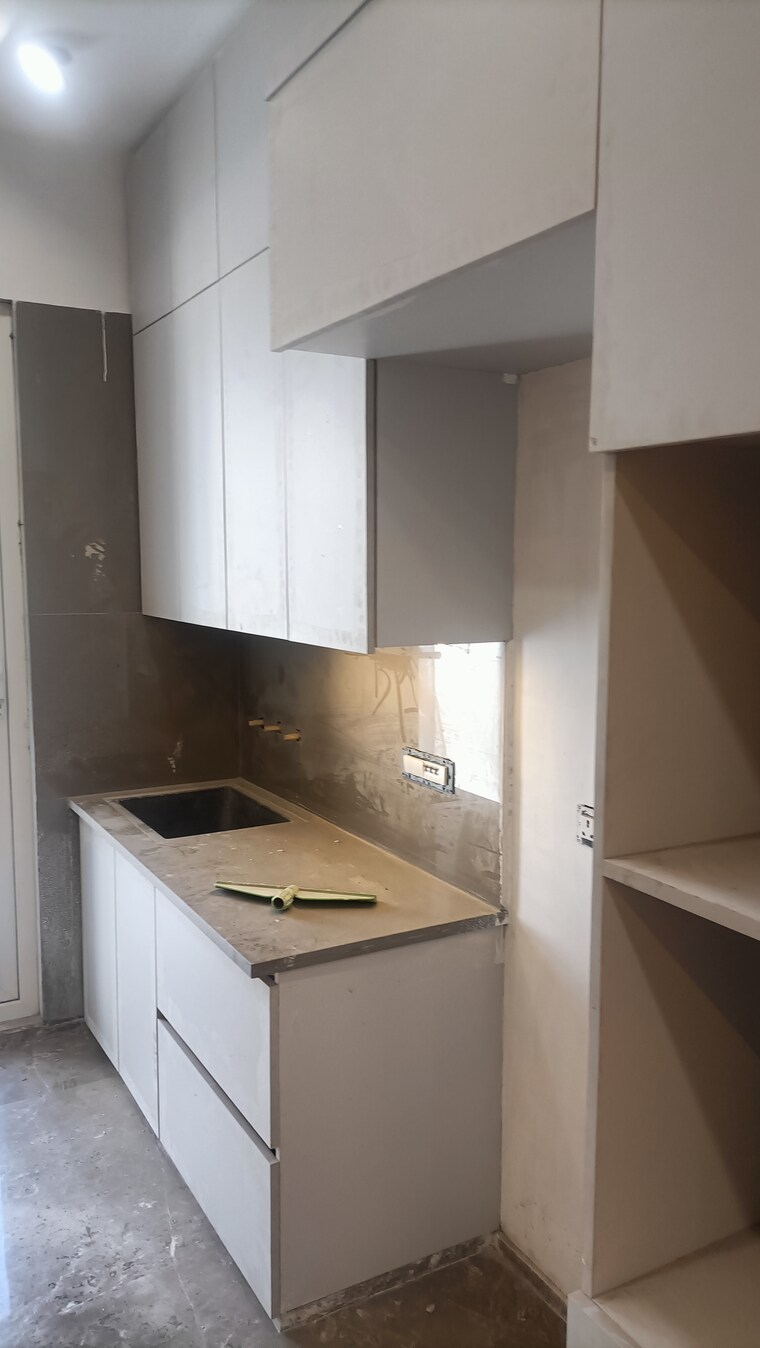 Kitchen, vikas puri 3.5 Bedroom 150 Sq.Yd. Builder Floor In Vikas Puri Delhi 8386770