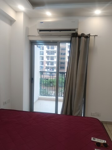 Room in 2 BHK Apartment at Gulshan Bellina, Sector 16 Greater Noida – for Rent