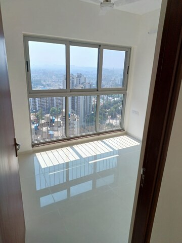 Room in 3.5 BHK Apartment at Amanora Ascent Towers, Amanora Park Town – for Sale