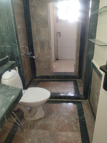 Furnished Amenities in 3 BHK Apartment at L&T Emerald Isle Phase 2, Powai – for Sale