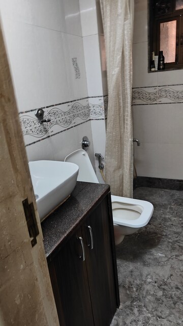 Bathroom in 3 BHK Apartment at Brooklyn Hill, Andheri West – for Rent