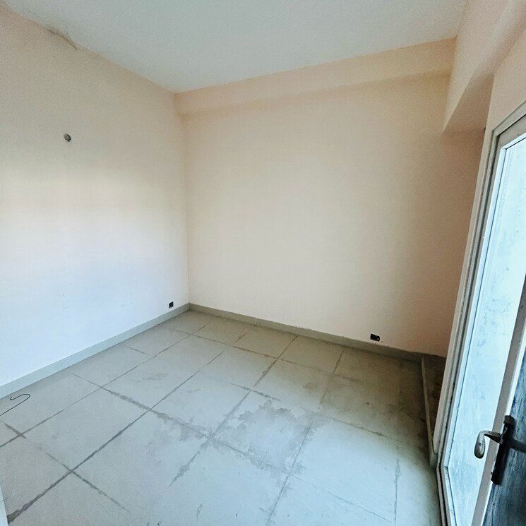 Room, amrapali-dream-valley 1 Bedroom 585 Sq.Ft. Apartment In Amrapali Dream Valley Greater Noida 8386879